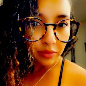 Meet your Posher, Justine